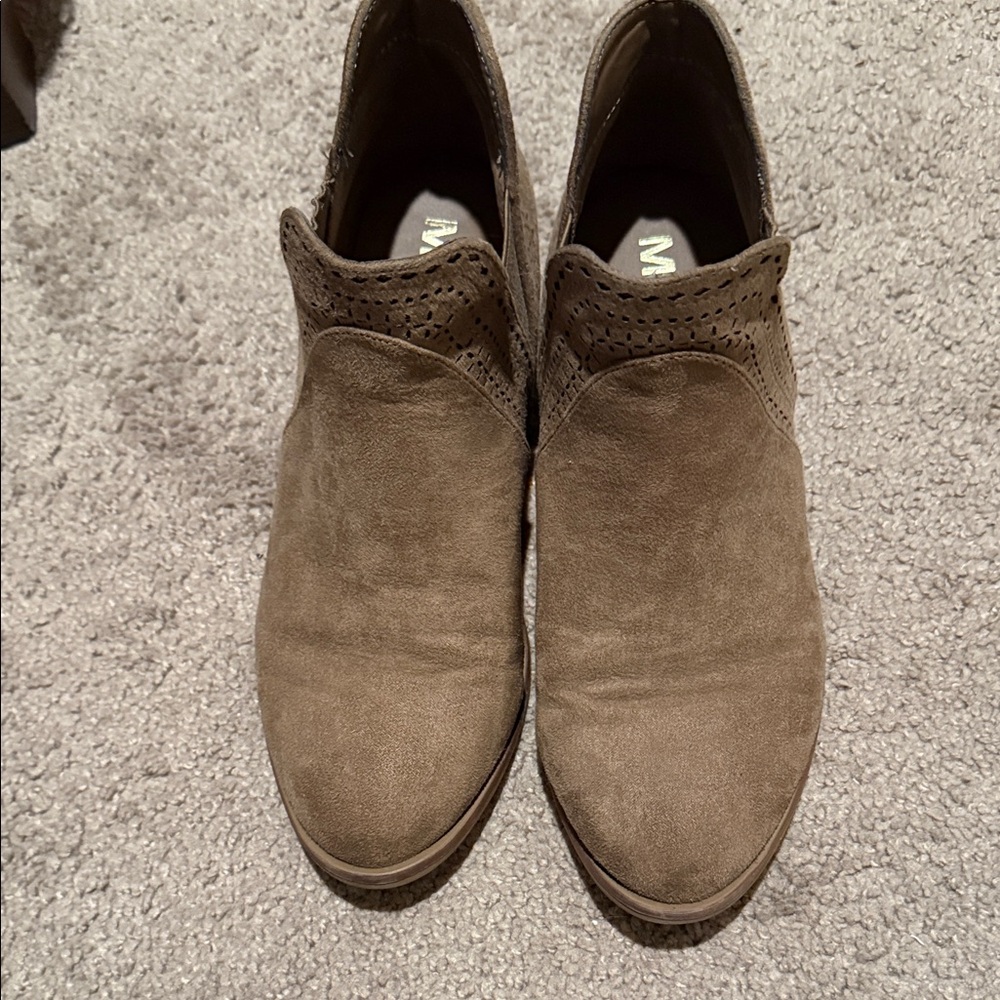 MIA ankle boots size 8